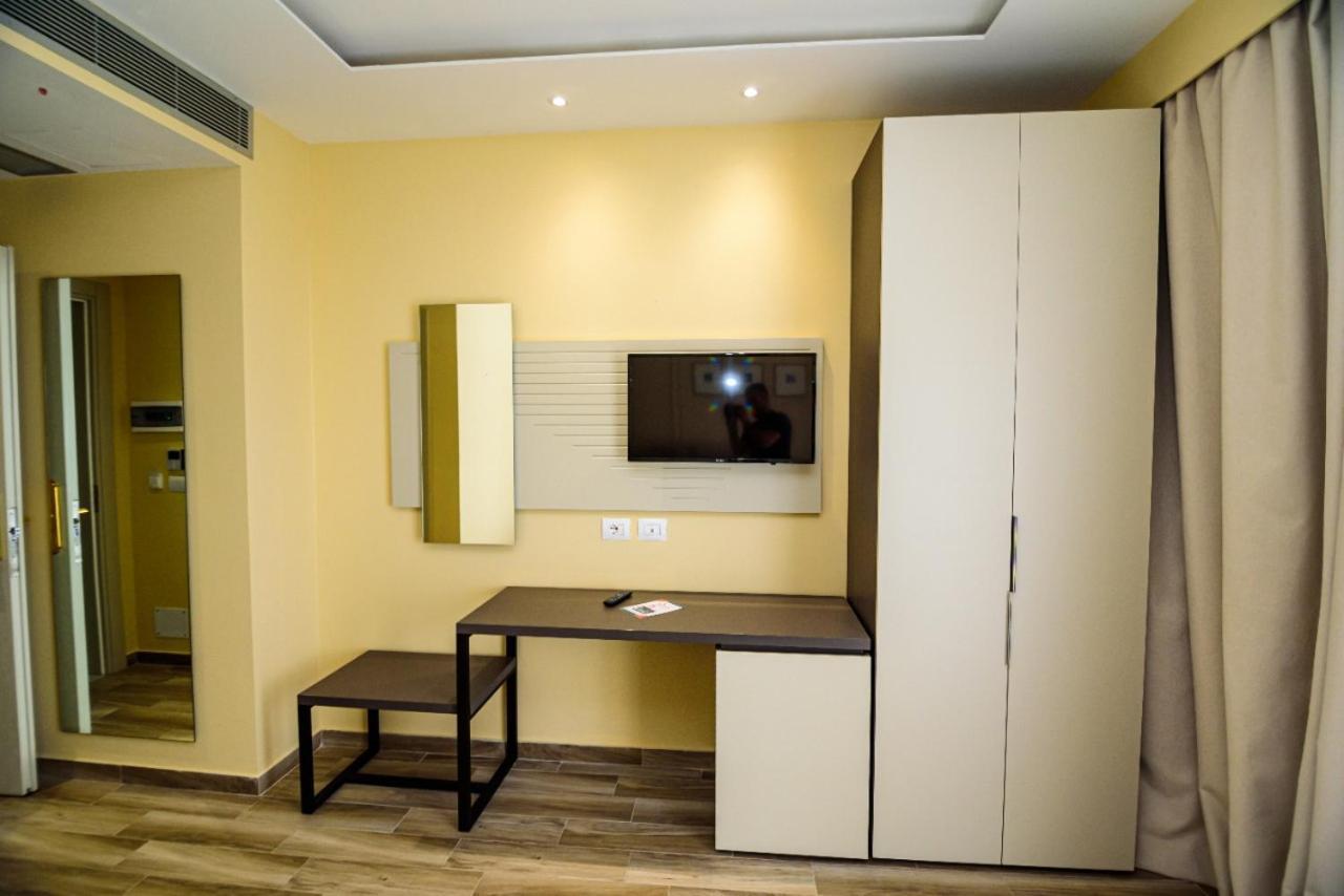 Hotel Orange Dhermi Exterior photo